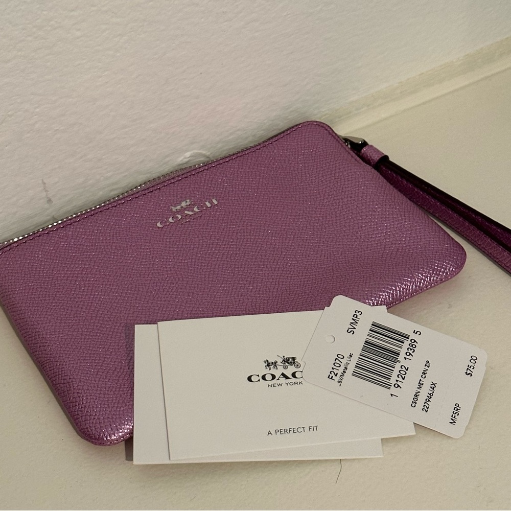 Authentic Coach Metallic Lilac Leather Wristlet